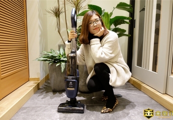【金测评】伊莱克斯PF91-5EBF的无线手持吸尘器:打扫卫生交给我,你在家美美哒就行