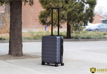 90分七道杠旅行箱使用分享:外观如何?做工怎么样?