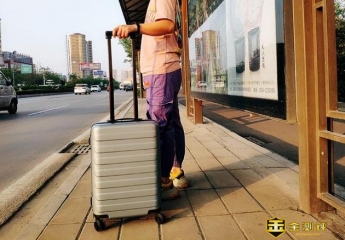 【金测评】90分七道杠旅行箱: 商旅两用,出差旅行耍酷好帮手