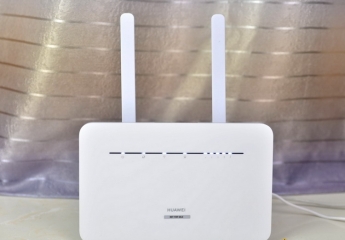 【金测评】华为移动路由4G路由2 Pro：有电的地方，就有网络和WIFI