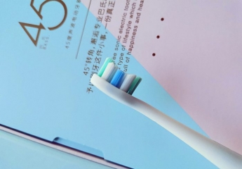 usmile 45度小白刷:黑科技产品,给你一口净白牙齿