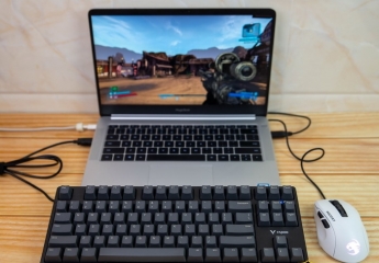 【金测评】雷柏V860游戏机械键盘体验：樱桃原厂茶轴搭配87键紧凑布局