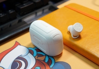 【金测评】自己的新年礼物:南卡T2蓝牙耳机,偏爱这种机甲风