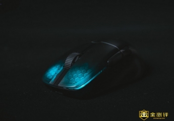 【金测评】冰豹KONE PRO AIR上手:操作更顺滑的电竞鼠标,拥有100小时续航
