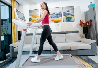 【金测评】赤兔Air跑步机娱乐版评测：在家里享受科学健身运动的快乐