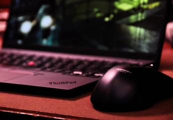 【金测评】冰豹ROCCAT KONE PRO AIR无线职业版体验:个性定制,流畅趁手