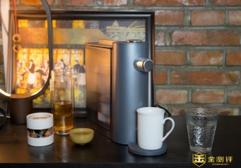 【金测评】莱卡直饮过滤饮水机体验:水质无声净化,热水随叫随到