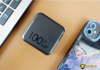 【金测评】AOHi 100W氮化镓充电器评测:石墨烯材质,炫酷呼吸灯