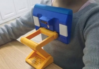【金测评】【视频】孩子学习老驼背?让UBOT优博坐姿矫正器替你监督她