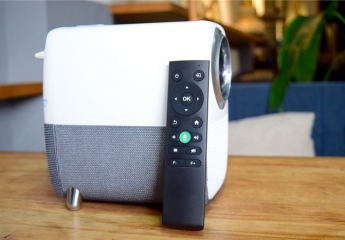 【金测评】预算两千买电视还是投影?让泰捷WEBOX T1S投影仪告诉你!