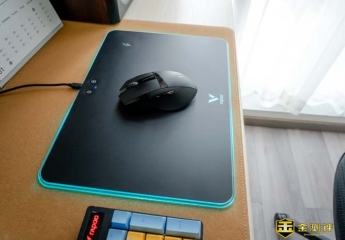 【金测评】雷柏V10 RGB无线充电鼠标垫评测:鼠标垫终于迎来了革命升级