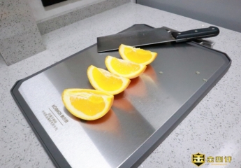 【金测评】厨房选菜板有说道,康巴赫双面抗菌不锈钢菜板体验