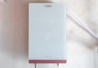 【金测评】奥特朗F15H-Z70C即热式电热水器:电热水器瘦个身,即开即热无需等待