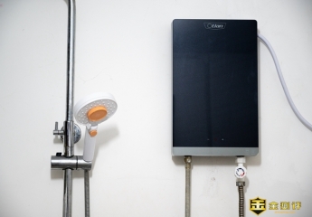 【金测评】奥特朗(Otlan)F15H-Z70C体验:恒温热水立等可取,安全更可靠