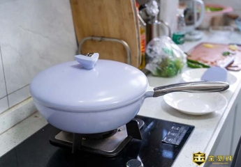 【金测评】帝伯朗多功能零氟氧吧锅评测:不仅有颜值,更有黑科技