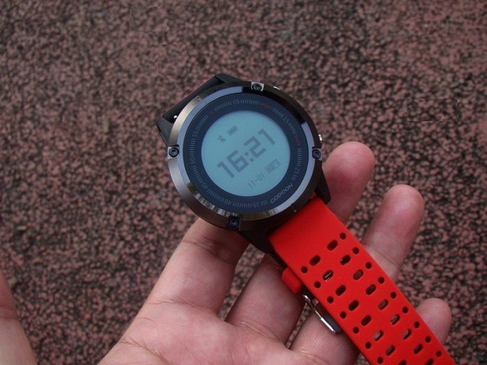咕咚GPS运动手表S1体验:50米防水