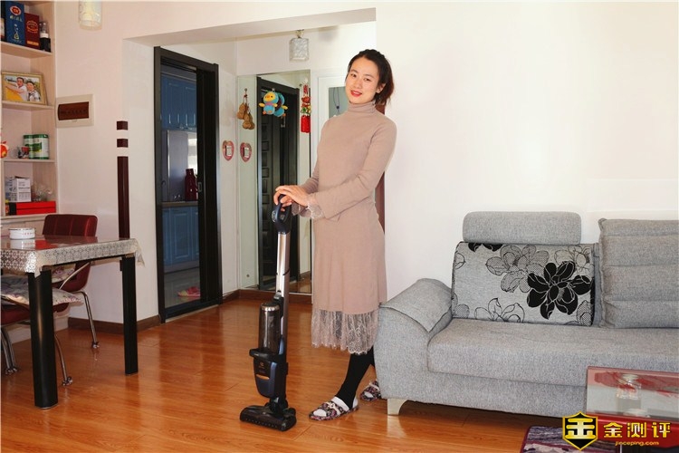 【金测评】伊莱克斯（Electrolux）PF91-5EBF（F9）试用：进口电机，高度可调，5步过滤！