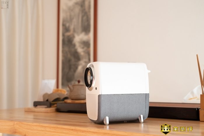 【金测评】【视频】泰捷WEBOX T1S投影仪上手：画质超强的全高清投影仪，居然没有广告