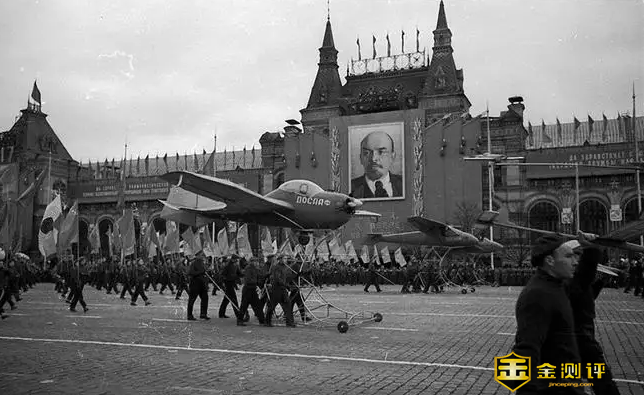 苏联为什么会解体？苏联解体成几个国家？